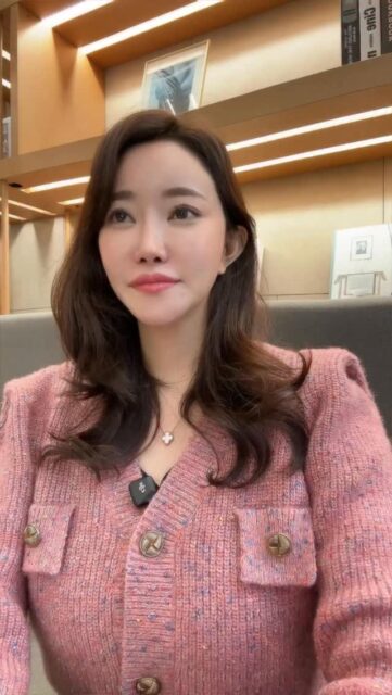 渡韓整形のプロに突撃！！
#美容整形 #渡韓整形 #あやオンニ
ーーーーーーーーーーーーーーー
整形のことなら"あやオンニ"🇰🇷
💵総額2,020万円超のリアルガチ勢
✈️渡韓整形フルサポート
(通訳/ケア/同行)
🇰🇷政府公認
無料相談受付中✨
詳細はプロフィールの公式LINEをチェック！