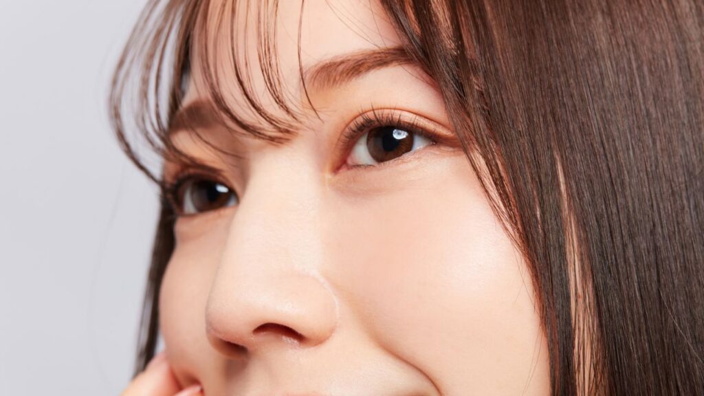 小鼻が気になる女性
